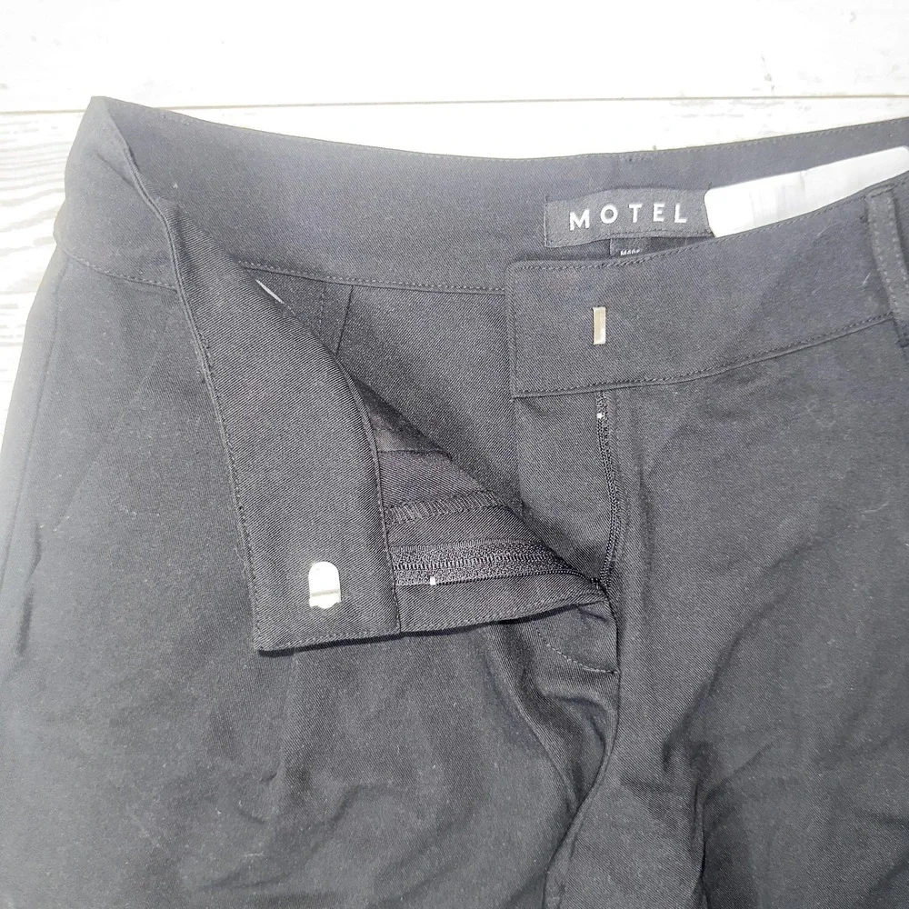 Motel Cargo Pants Womens Medium Black Twill Relaxed Fit Pleated Pockets Utility - Picture 3 of 8